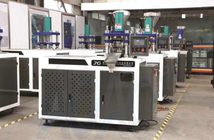 30T Four Column Hydraulic Powder Press Machine For Industrial Production.jpg