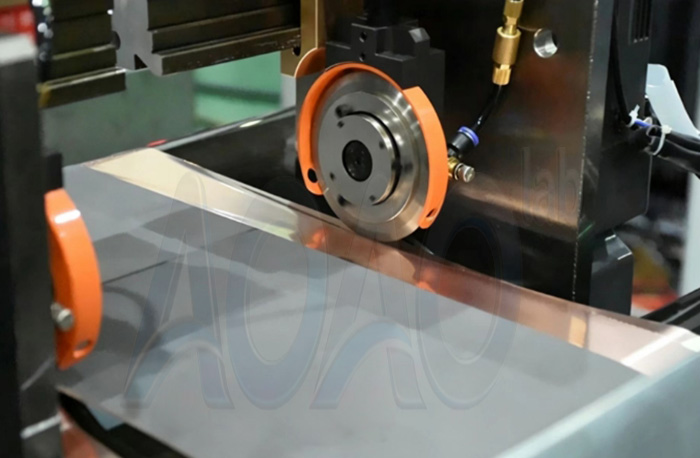 Continuous Hydraulic Roller Heat Press Machine For Lithium Battery.jpg