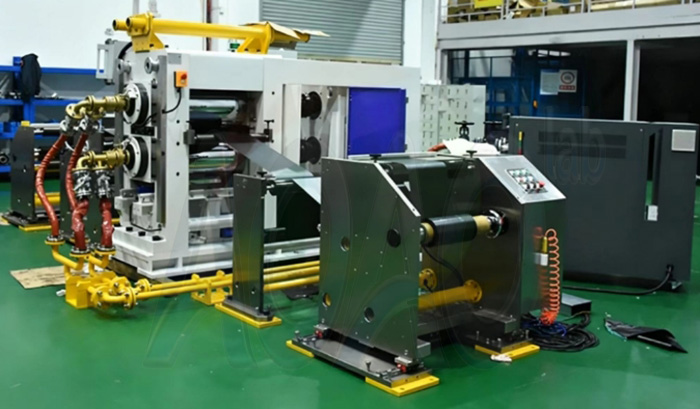 Continuous Hydraulic Roller Heat Press Machine For Lithium Battery.jpg